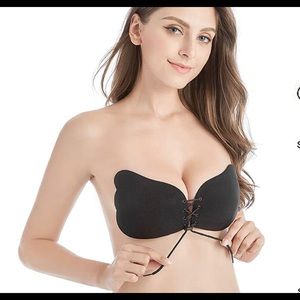 Strapless.  Push up bra